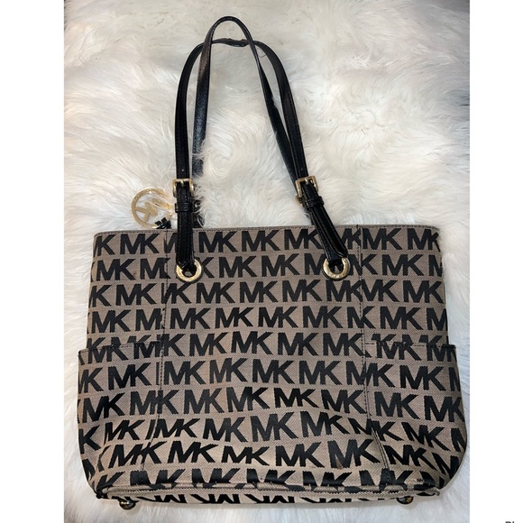 Michael Kors Beige/Black Tote Bag - Picture 4 of 7